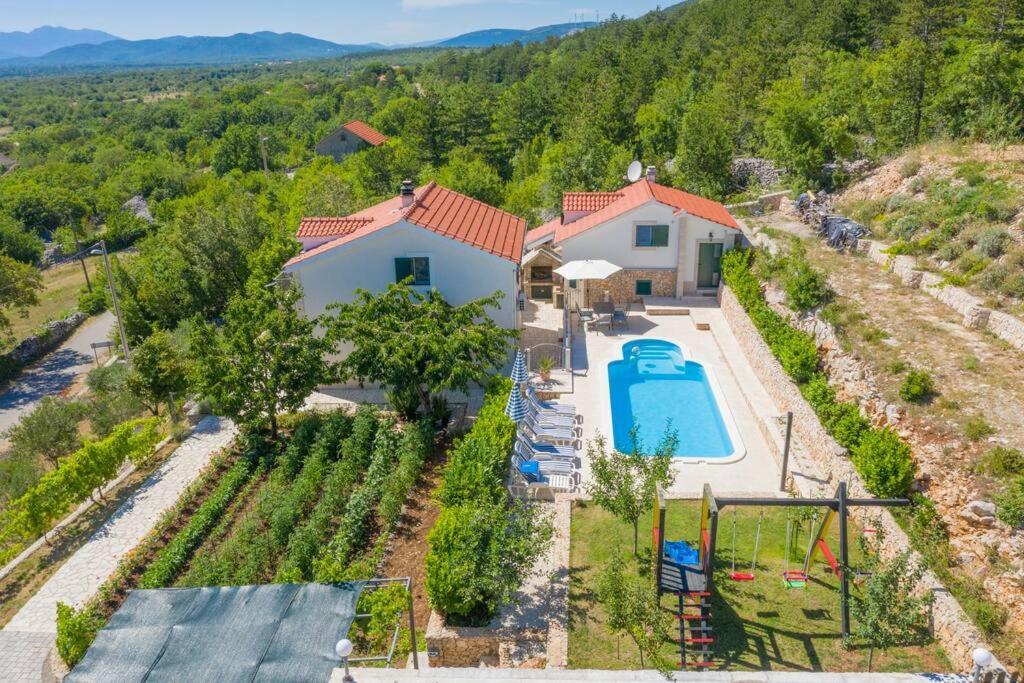 Three-Bedroom Villa With Private Pool Lovreć 外观 照片